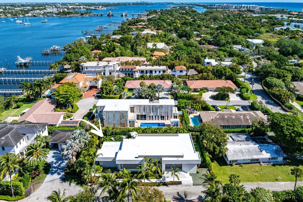 823 W Oyster Lane Lantana, FL 33462