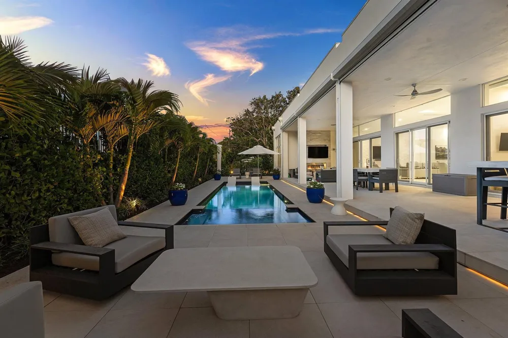 823 W Oyster Lane Lantana, FL 33462