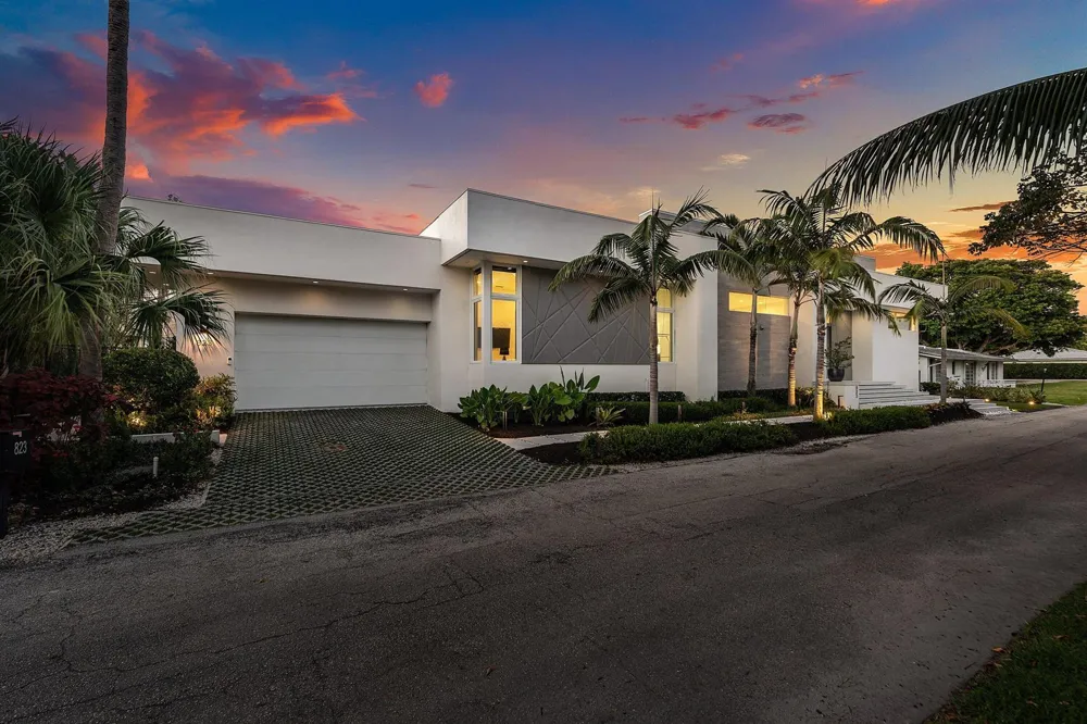 823 W Oyster Lane Lantana, FL 33462