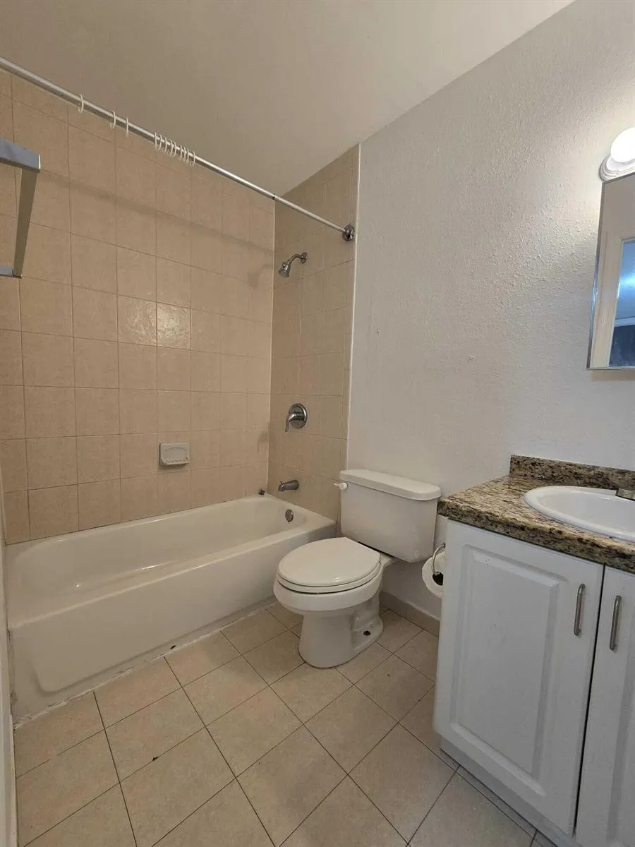 1201 SW 52nd Avenue #202-2 North Lauderdale, FL 33068