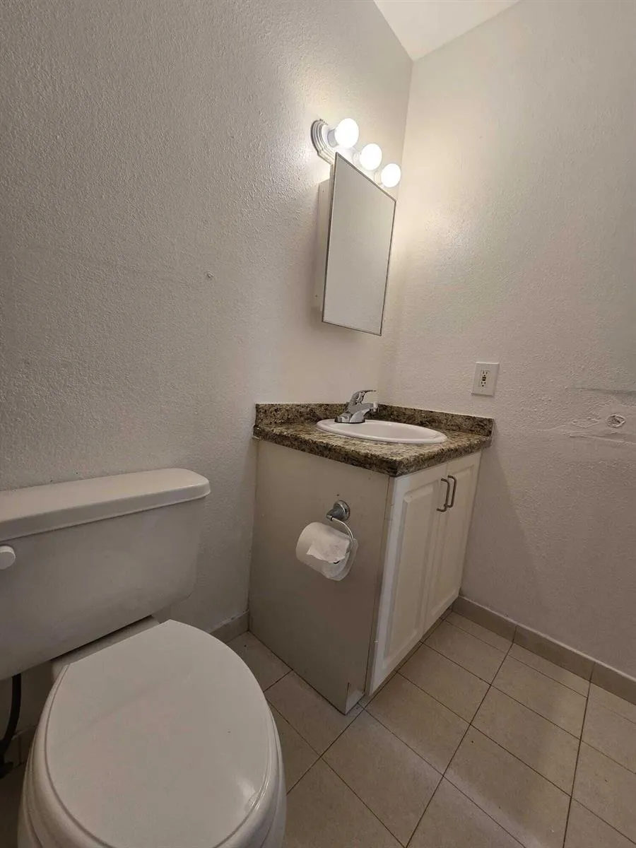 1201 SW 52nd Avenue #202-2 North Lauderdale, FL 33068