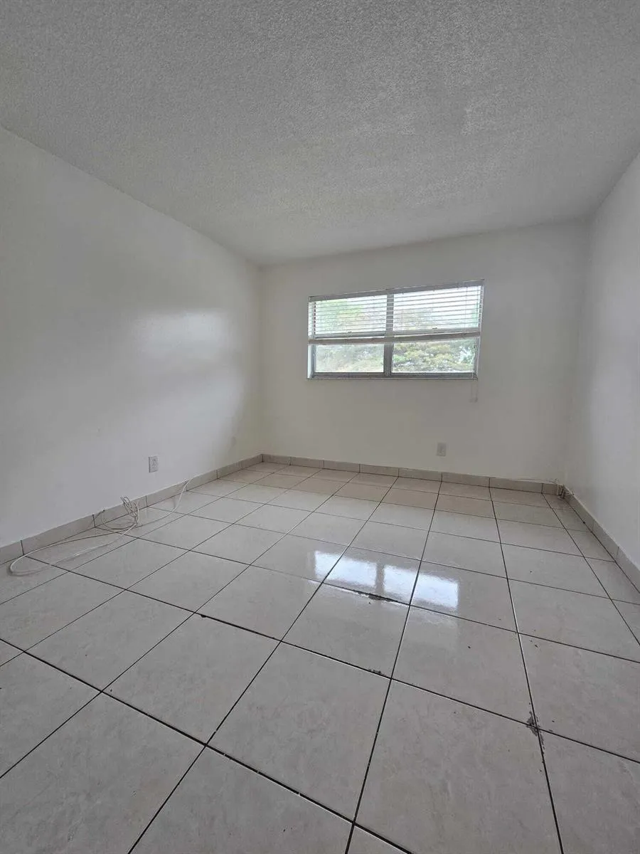 1201 SW 52nd Avenue #202-2 North Lauderdale, FL 33068