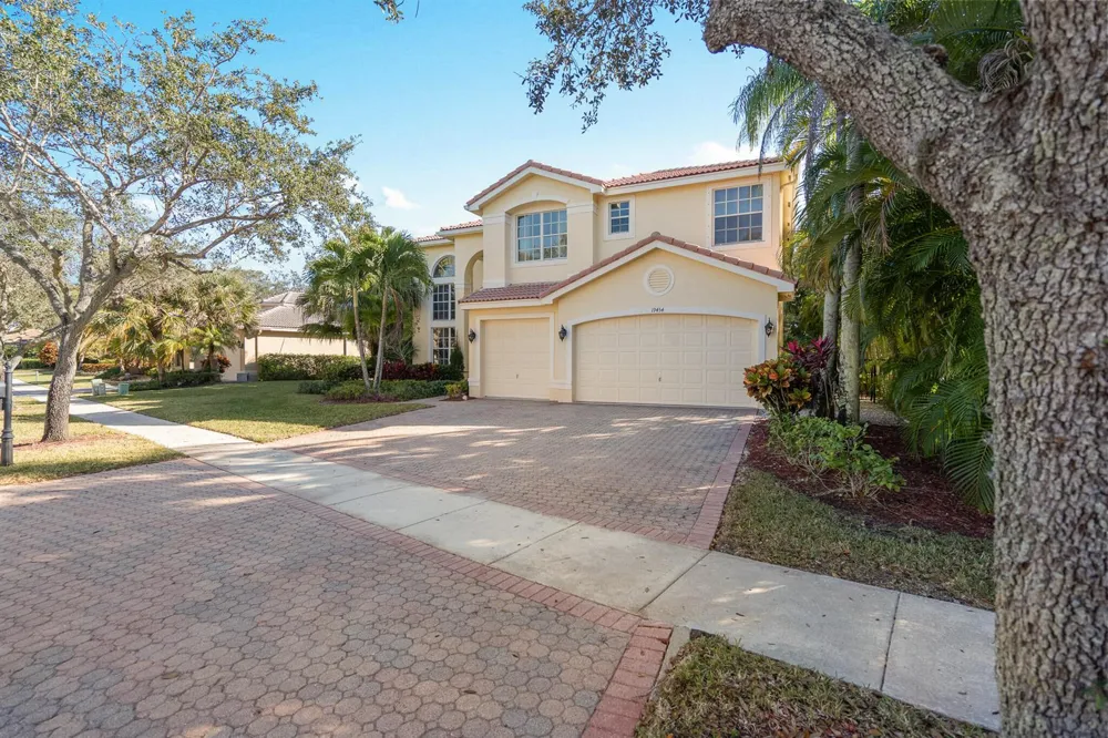19434 Estuary Drive Boca Raton, FL 33498