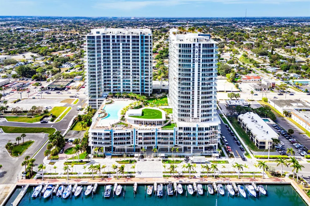 220 Lake Shore Drive #1508 Lake Park, FL 33403