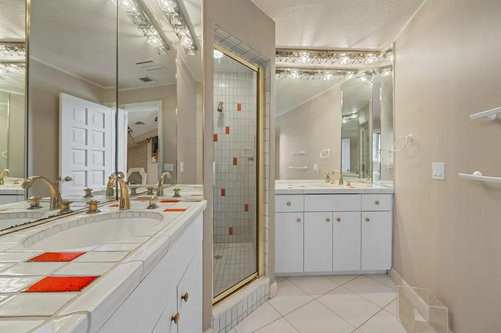 23 Sloans Curve Drive Palm Beach, FL 33480