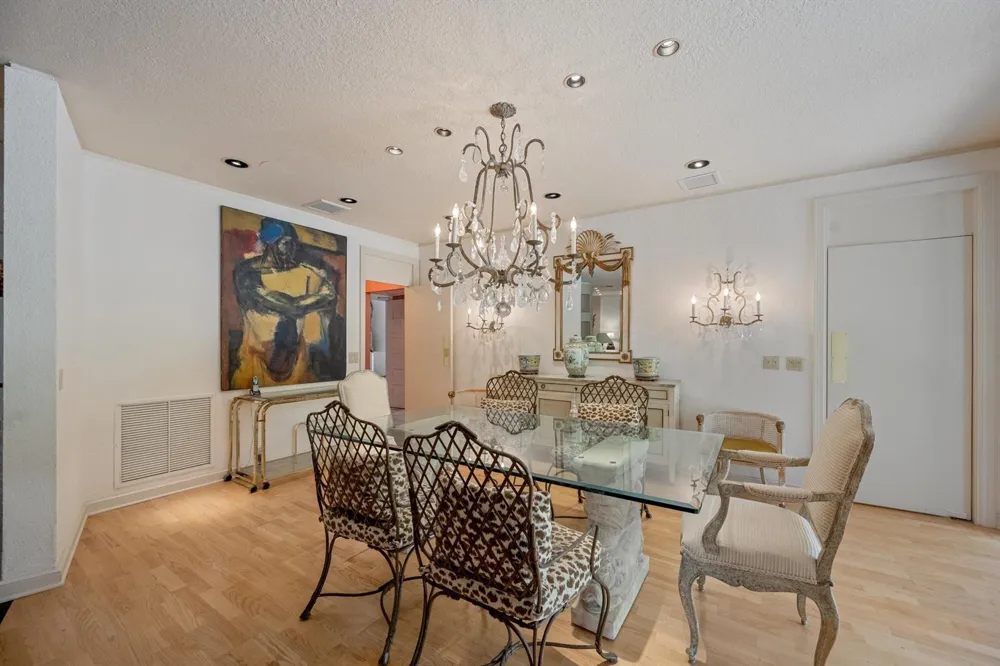 23 Sloans Curve Drive Palm Beach, FL 33480