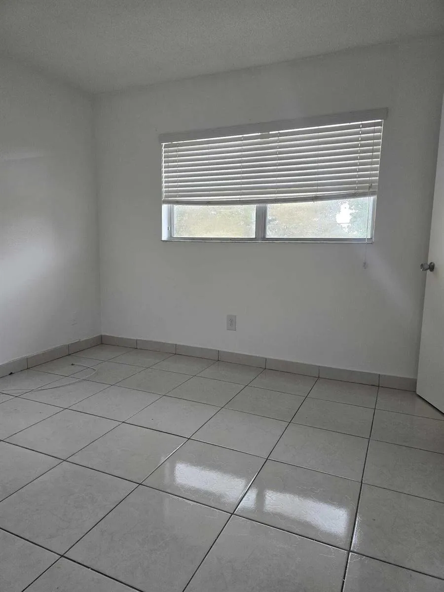 1201 SW 52nd Avenue #202-2 North Lauderdale, FL 33068