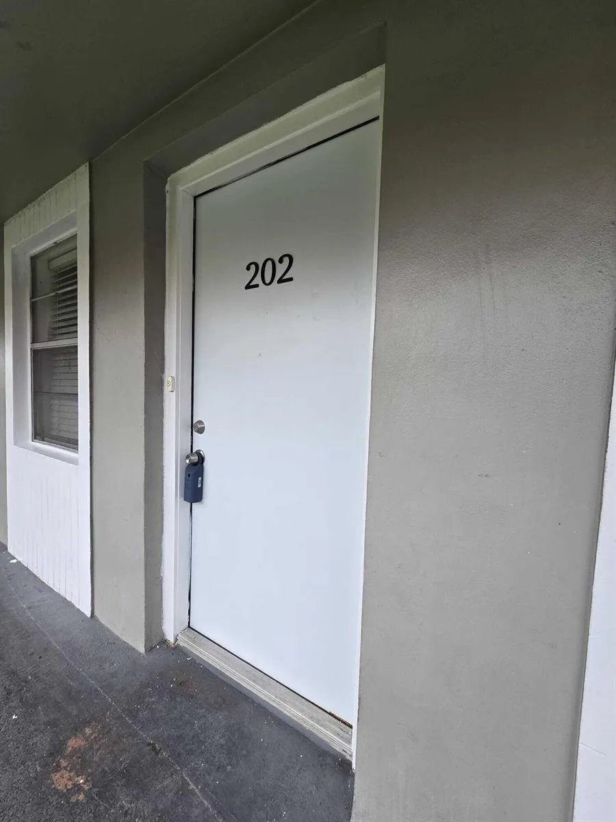 1201 SW 52nd Avenue #202-2 North Lauderdale, FL 33068