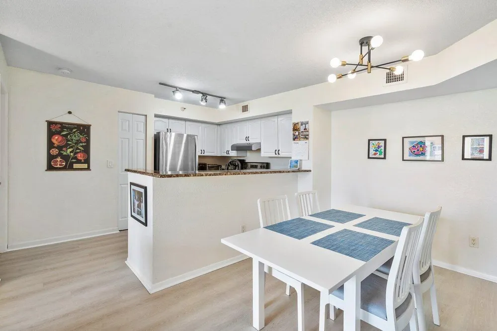 157 Yacht Club Way #206 Hypoluxo, FL 33462