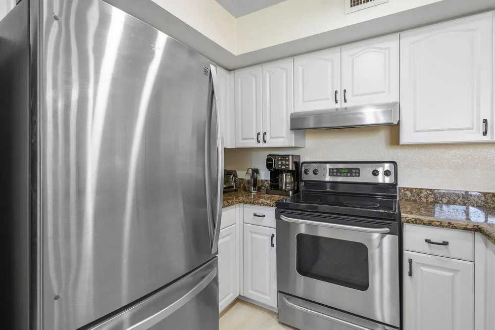157 Yacht Club Way #206 Hypoluxo, FL 33462
