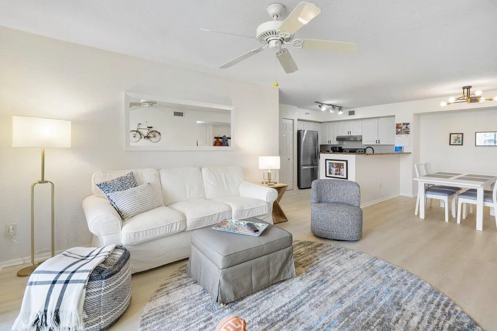 157 Yacht Club Way #206 Hypoluxo, FL 33462
