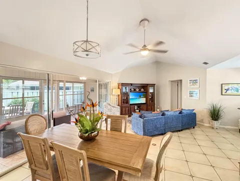1127 E Seminole Avenue #8a