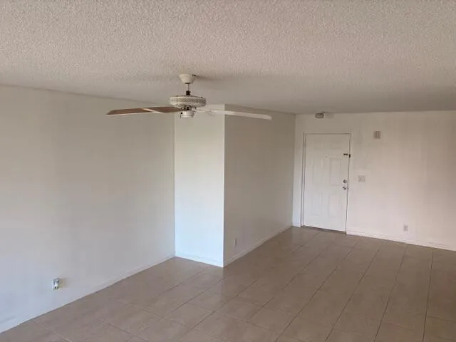 5661 Riverside Drive #203b7 Coral Springs, FL 33067