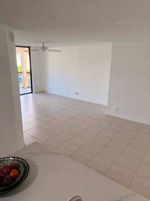 5661 Riverside Drive #203b7 Coral Springs, FL 33067