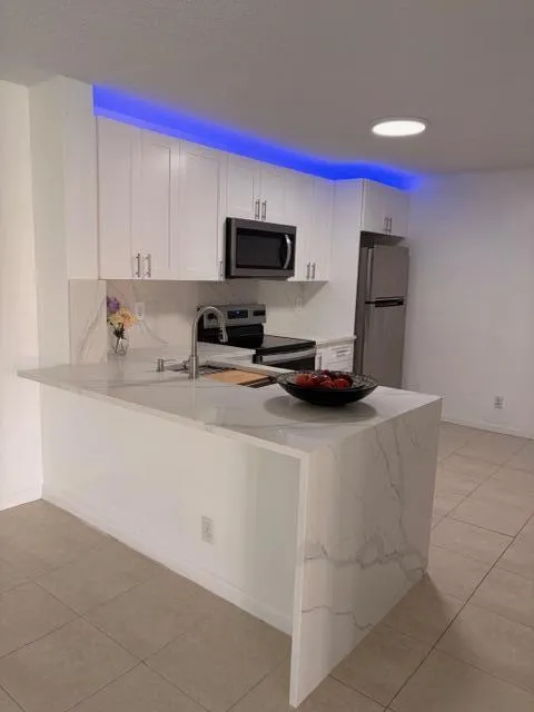 5661 Riverside Drive #203b7 Coral Springs, FL 33067