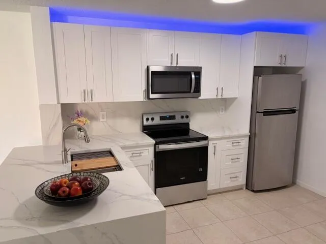 5661 Riverside Drive #203b7 Coral Springs, FL 33067