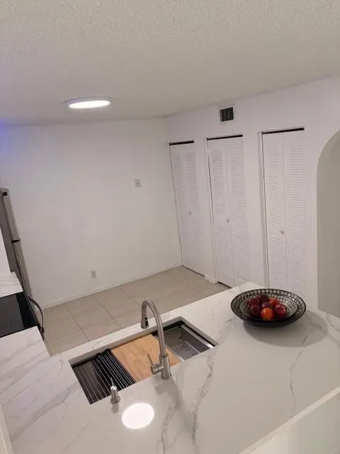 5661 Riverside Drive #203b7 Coral Springs, FL 33067