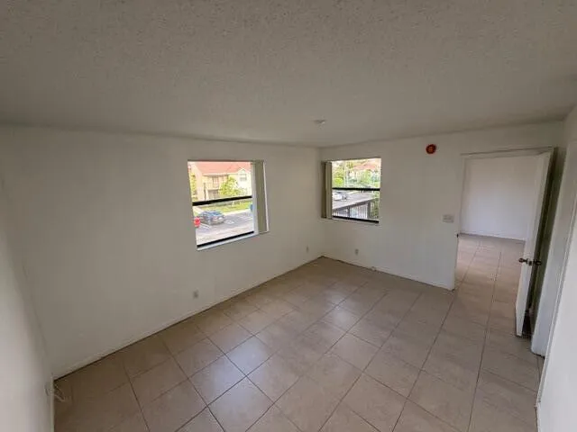 5661 Riverside Drive #203b7 Coral Springs, FL 33067