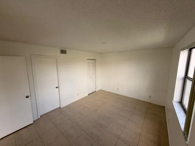5661 Riverside Drive #203b7 Coral Springs, FL 33067
