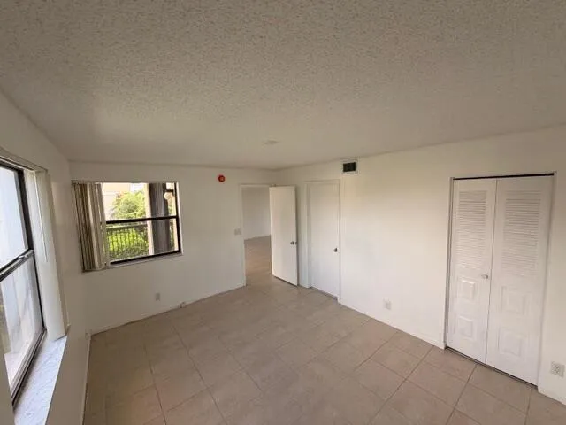 5661 Riverside Drive #203b7 Coral Springs, FL 33067