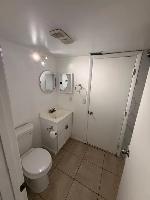 5661 Riverside Drive #203b7 Coral Springs, FL 33067