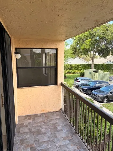 5661 Riverside Drive #203b7 Coral Springs, FL 33067