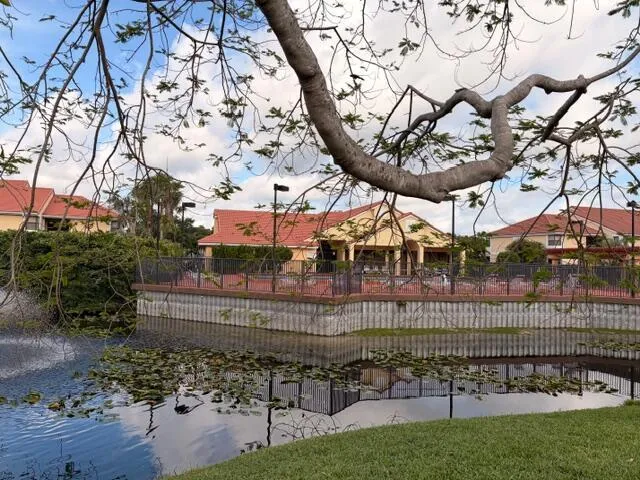 5661 Riverside Drive #203b7 Coral Springs, FL 33067