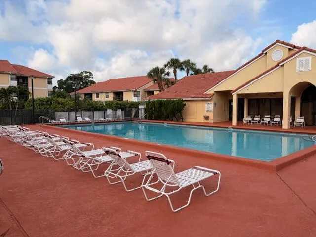 5661 Riverside Drive #203b7 Coral Springs, FL 33067