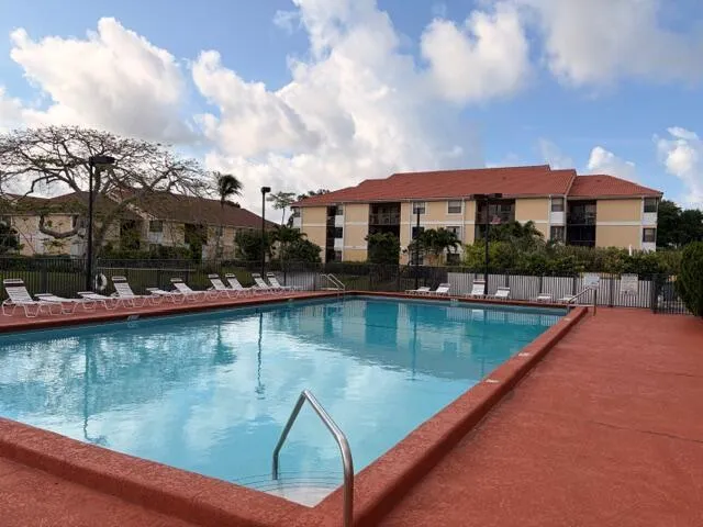 5661 Riverside Drive #203b7 Coral Springs, FL 33067