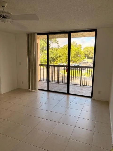 5661 Riverside Drive #203b7 Coral Springs, FL 33067
