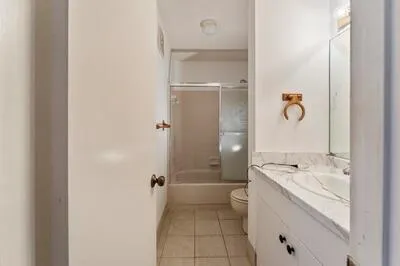 2561 NW 99th Avenue Coral Springs, FL 33065