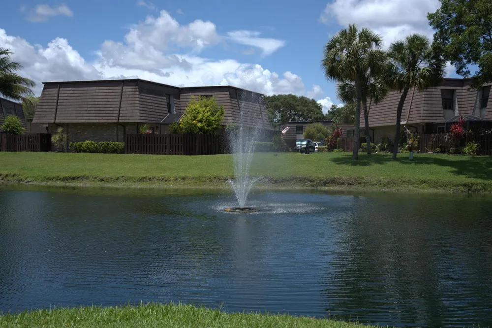 2561 NW 99th Avenue Coral Springs, FL 33065