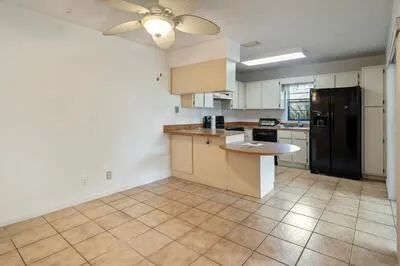 2561 NW 99th Avenue Coral Springs, FL 33065