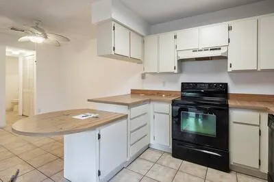 2561 NW 99th Avenue Coral Springs, FL 33065