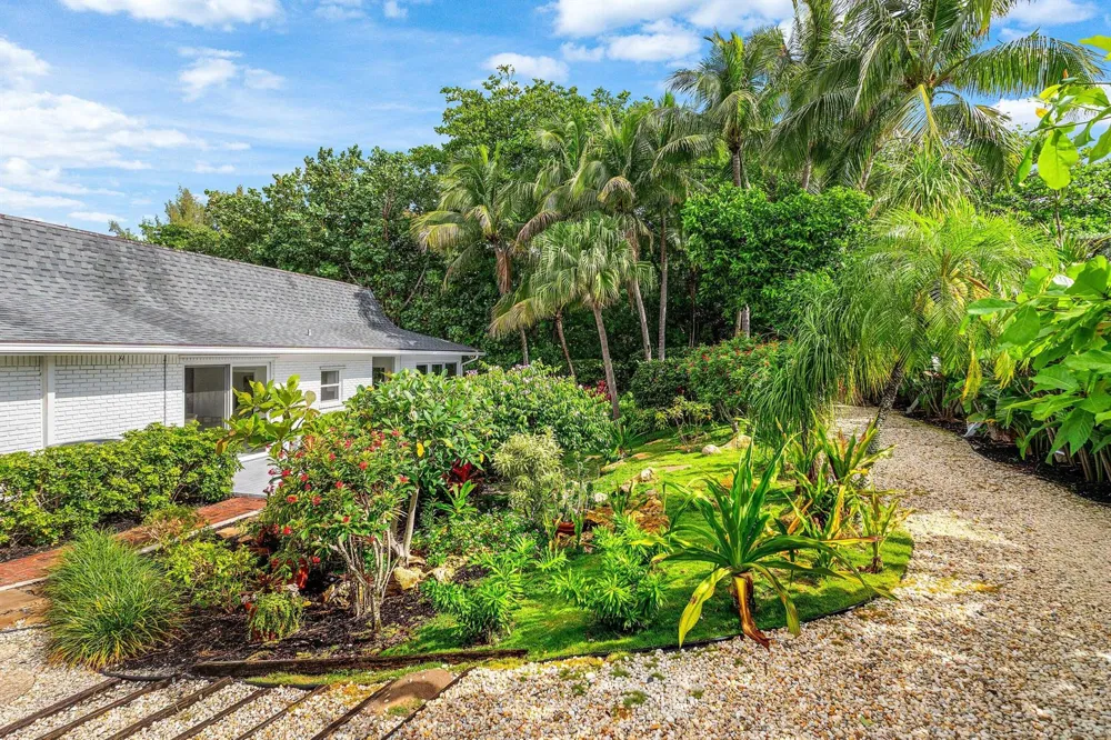 1100 Ocean Boulevard Gulf Stream, FL 33483