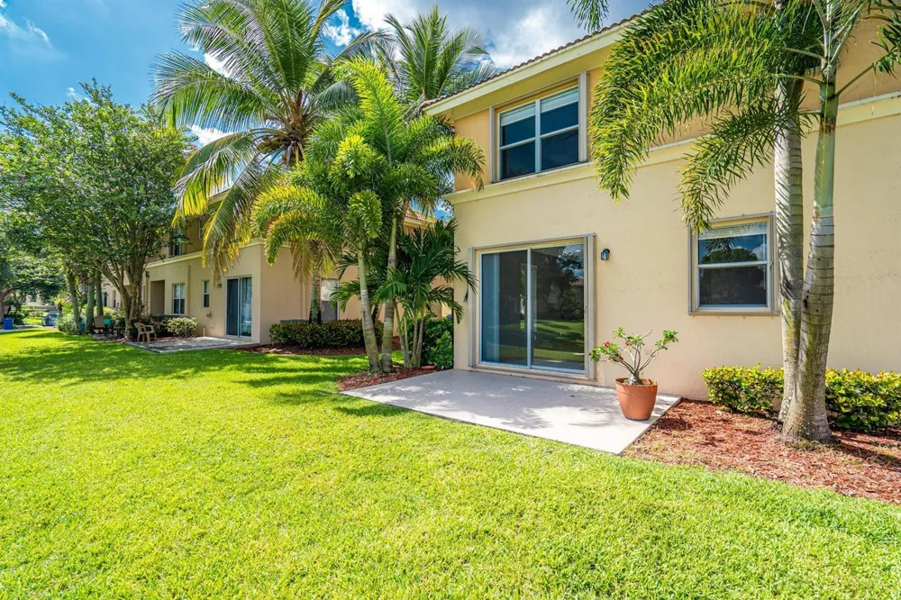 460 Rainbow Springs Terrace Royal Palm Beach, FL 33411