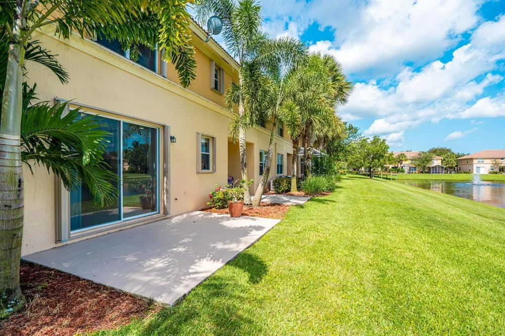 460 Rainbow Springs Terrace Royal Palm Beach, FL 33411