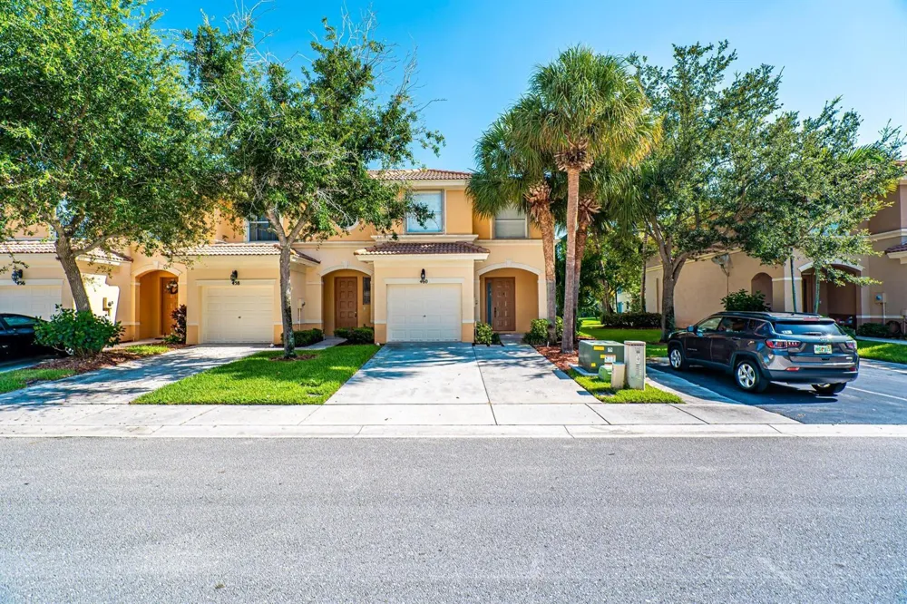 460 Rainbow Springs Terrace Royal Palm Beach, FL 33411
