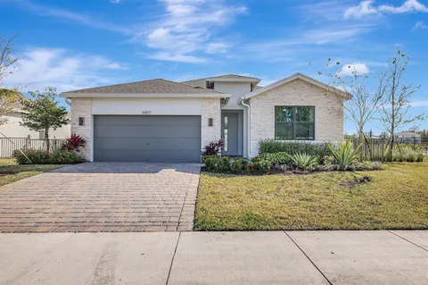 6007 SE Skyblue Circle