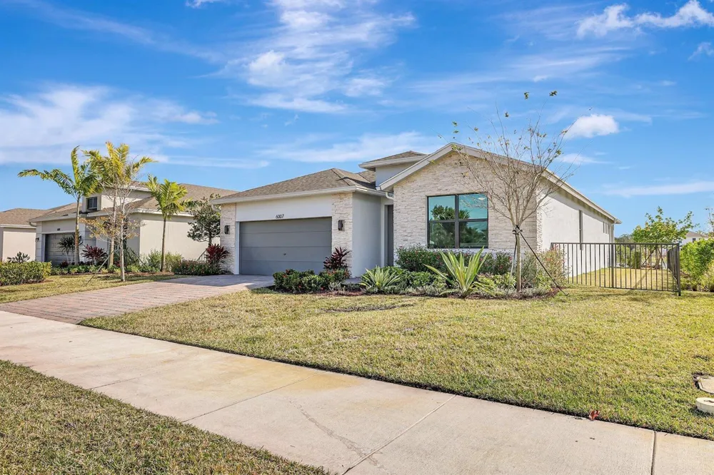 6007 SE Skyblue Circle Stuart, FL 34997