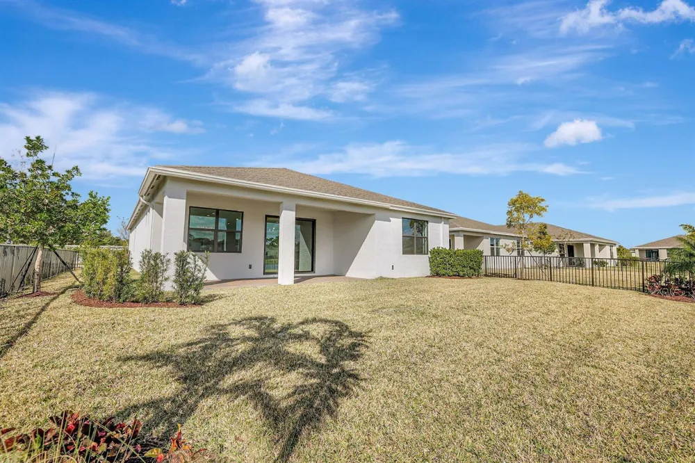 6007 SE Skyblue Circle Stuart, FL 34997