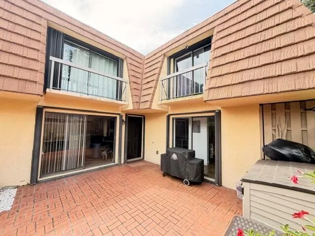 825 Center Street #22a Jupiter, FL 33458