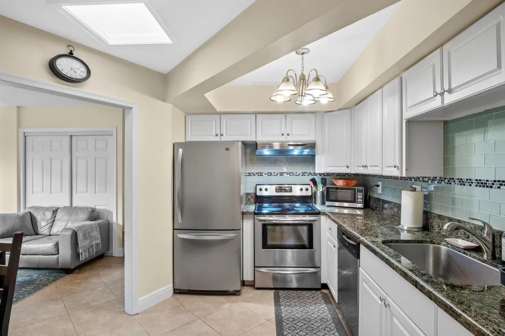 803 NE 2nd Avenue Delray Beach, FL 33444