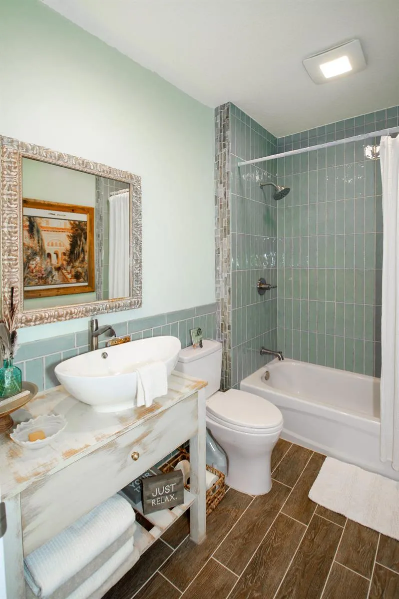 22 Harbour Isle Drive W #204 Fort Pierce, FL 34949