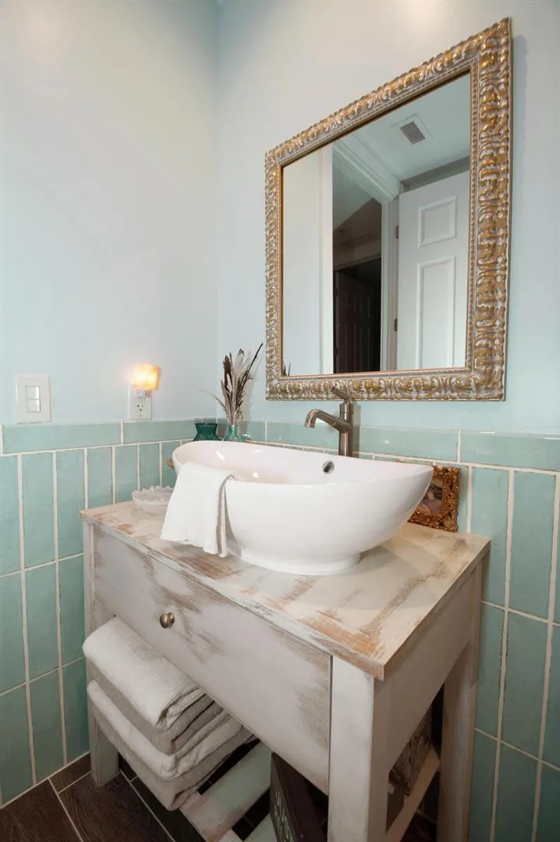 22 Harbour Isle Drive W #204 Fort Pierce, FL 34949