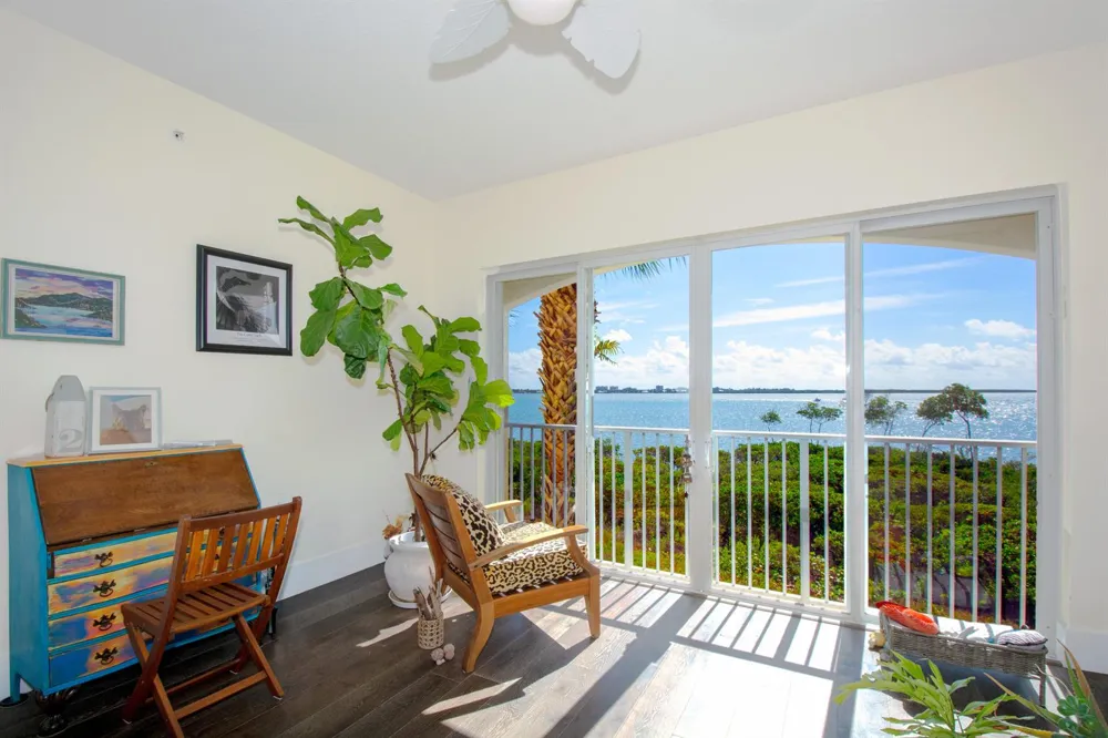 22 Harbour Isle Drive W #204 Fort Pierce, FL 34949