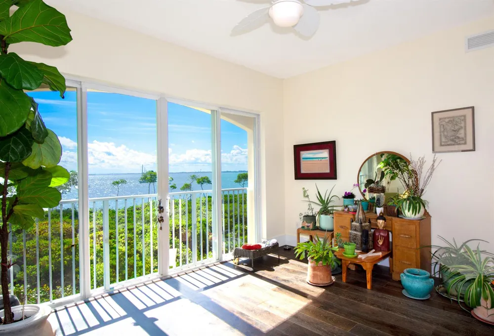 22 Harbour Isle Drive W #204 Fort Pierce, FL 34949