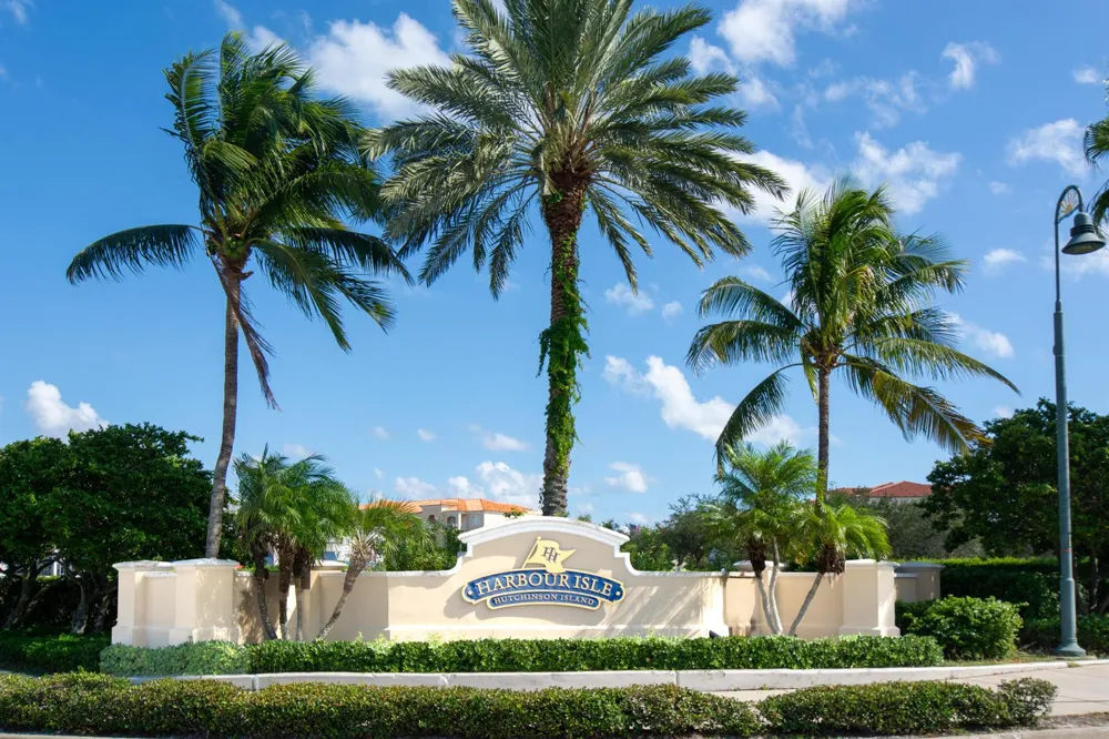 22 Harbour Isle Drive W #204 Fort Pierce, FL 34949