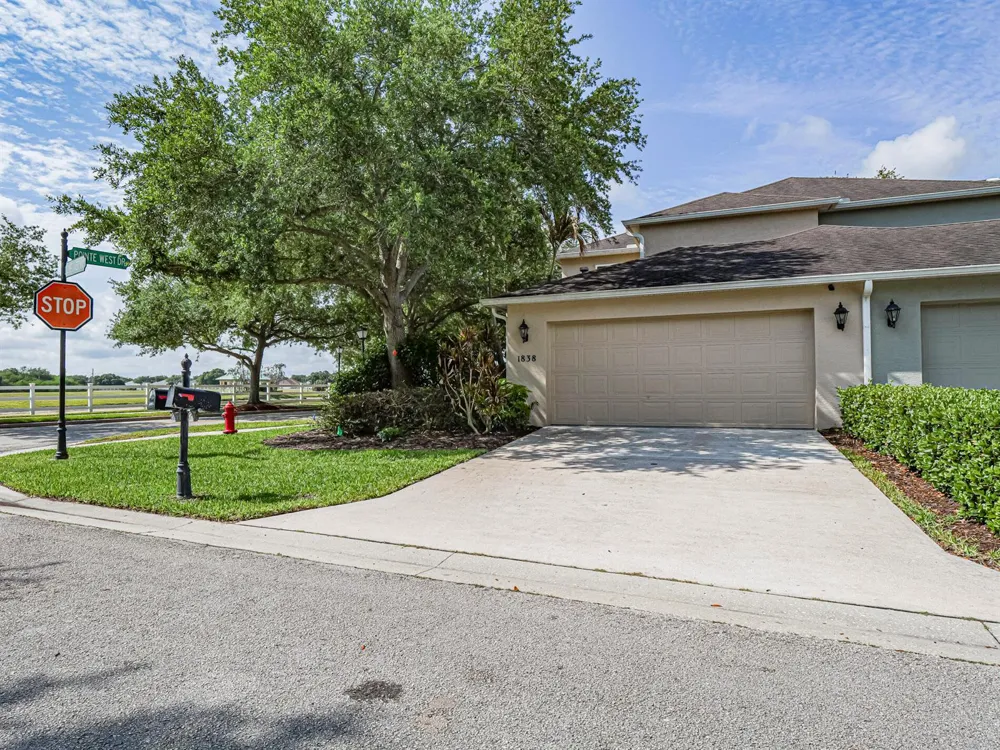 1838 Pointe West Way Vero Beach, FL 32966