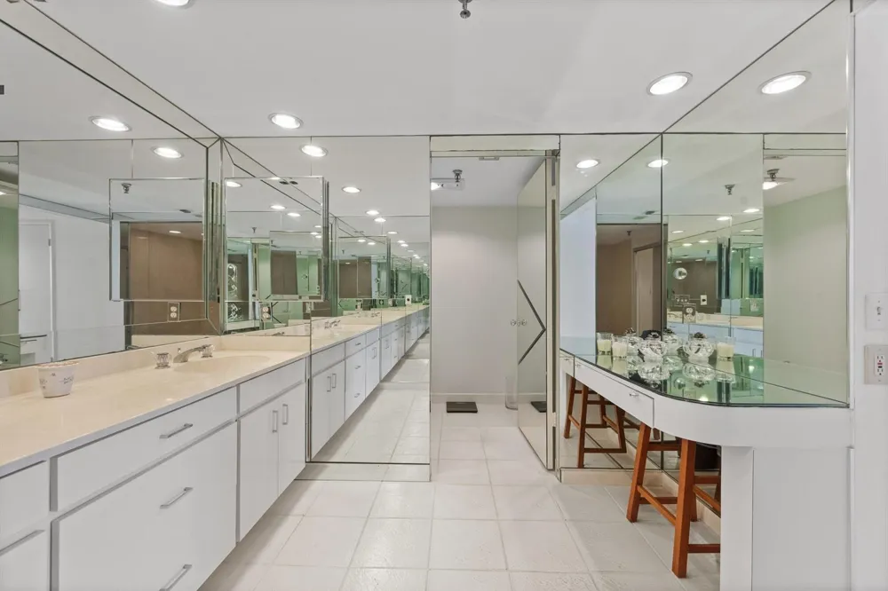 2580 S Ocean Boulevard #1a1 Palm Beach, FL 33480